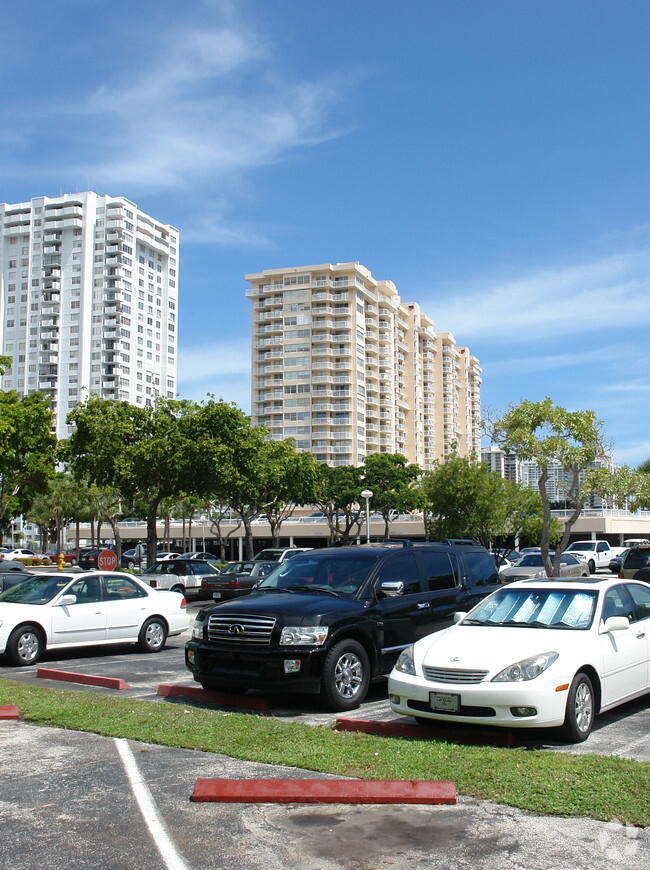 Building Photo - Plaza Del Prado Condominium