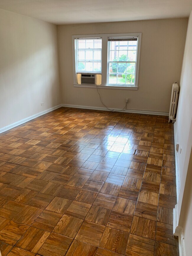 Foto del edificio - 2846 Thornhill Rd