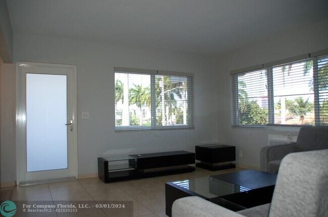 Foto del edificio - 600 Layne Blvd