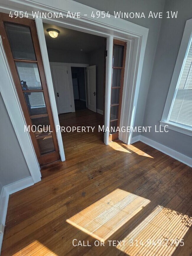 Foto del edificio - 4954 Winona Ave