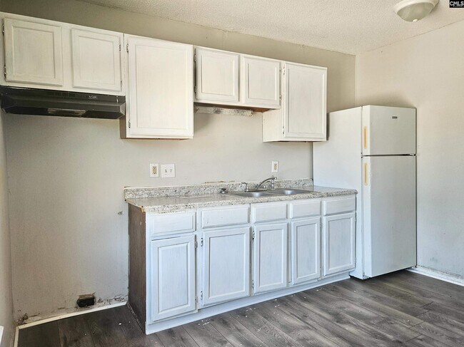 Foto del edificio - 5808 N Main St
