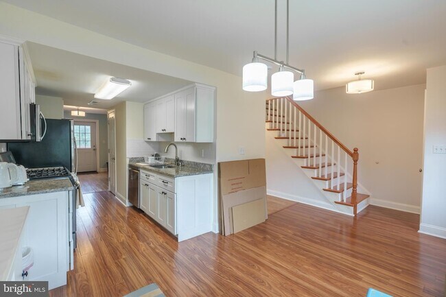 Foto del edificio - 5776 Yellowrose Ct