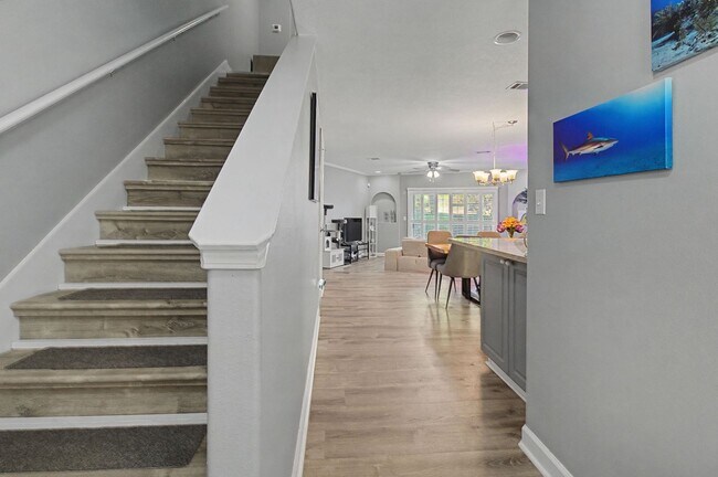 Foto del edificio - AVAILABLE APRIL 10TH, 2026- Live in the Heart of Destin — Just Minutes from the Harbor!