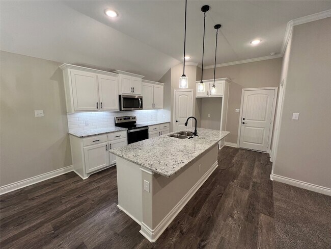 Foto del edificio - 805 Hardaway Ln