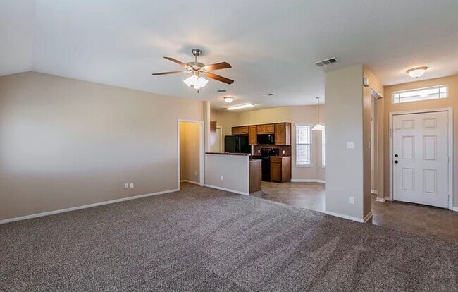 Foto del edificio - AVAILABLE SOON!