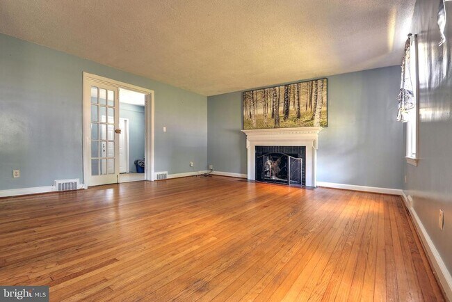 Foto del edificio - 8016 Old Georgetown Rd