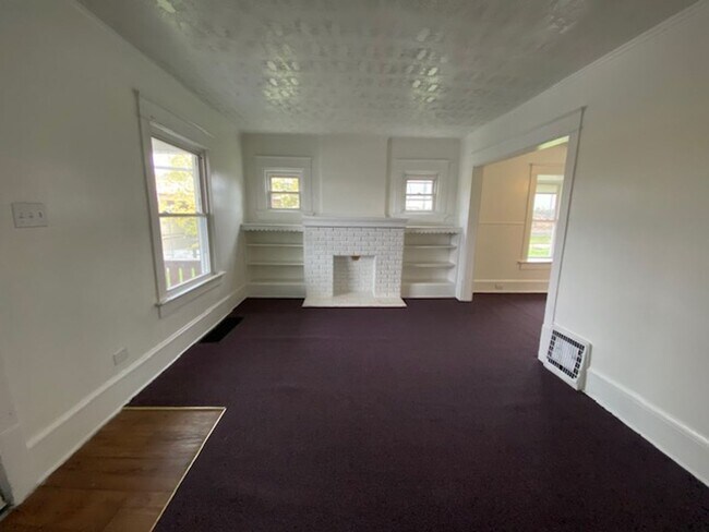 Foto del edificio - Large Single-Family Home in East Akron