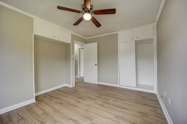 Building Photo - Freshly Updated 3 Bedroom House