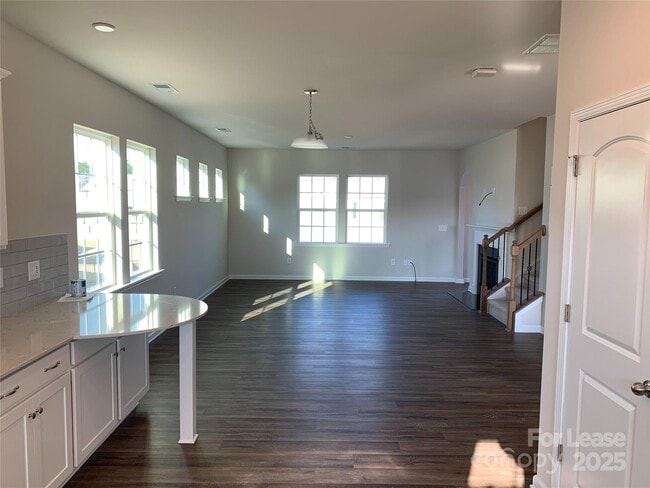 Building Photo - 17212 Snug Harbor Rd