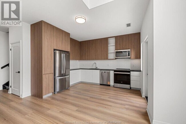 Photo du bâtiment - 4400 Laurier Pkwy