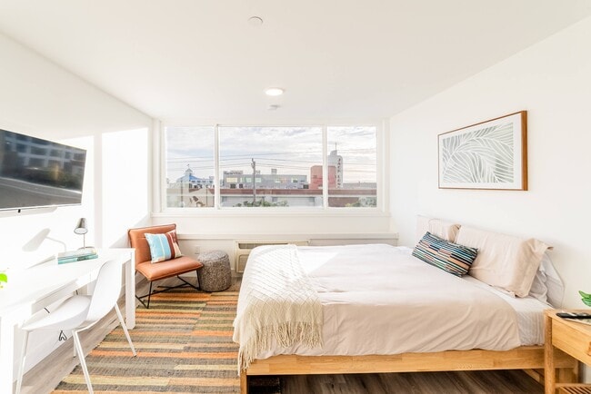 Building Photo - ArtHaus Jack London