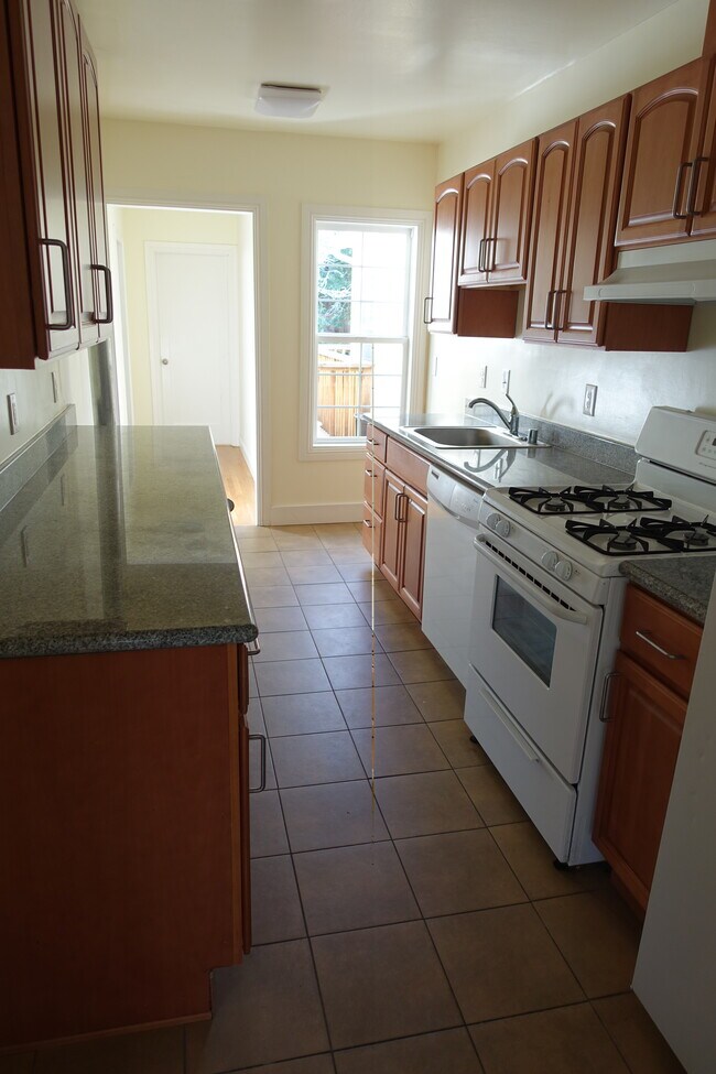 Foto del edificio - 2573 Virginia St