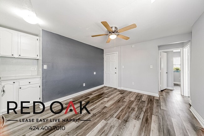 Building Photo - 1036 Normandie Ave