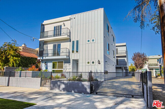 Foto del edificio - 10803 Kling St