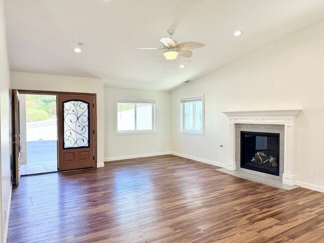 Building Photo - 5544 Crestone Ct