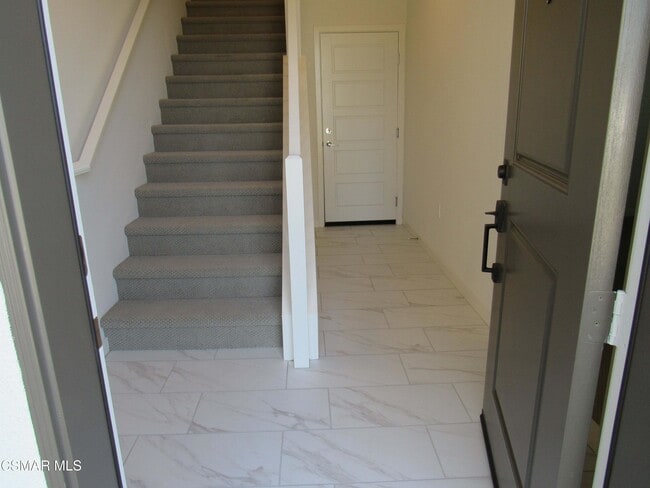 Building Photo - 527 Winchester Dr