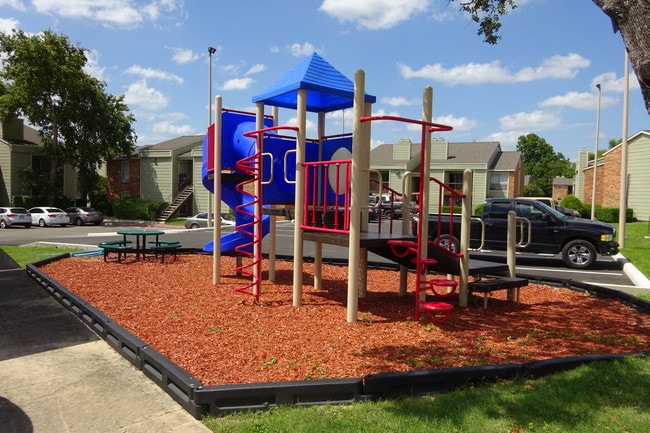 Building Photo - Summer Creek Apartments
