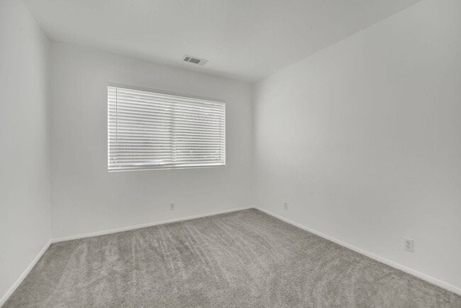 Building Photo - 168 Herbie Ln