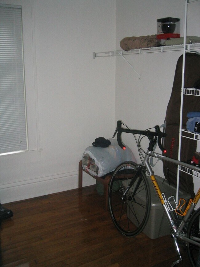 Foto del edificio - Van Hise Two Flat