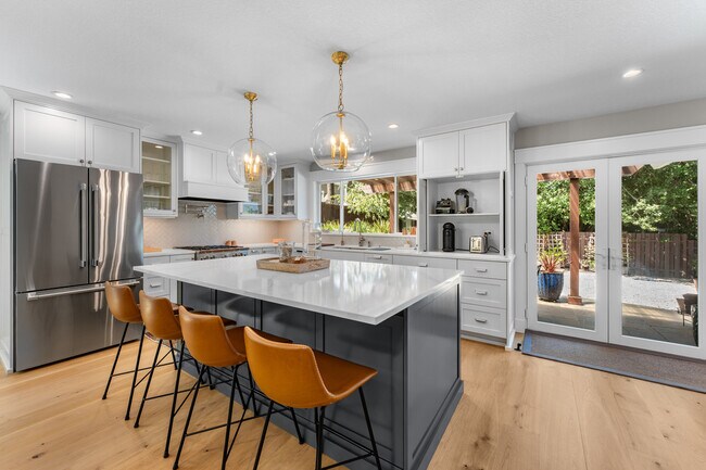 Building Photo - 7275 SW 195th Ave