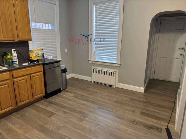 Foto del edificio - 21-44-44 71st St