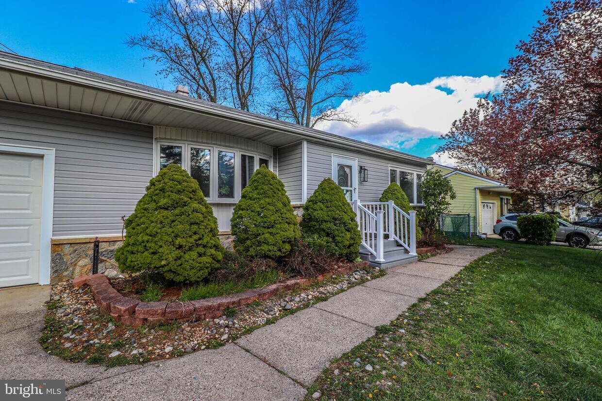 Foto principal - 1608 Haddonfield-Berlin Rd