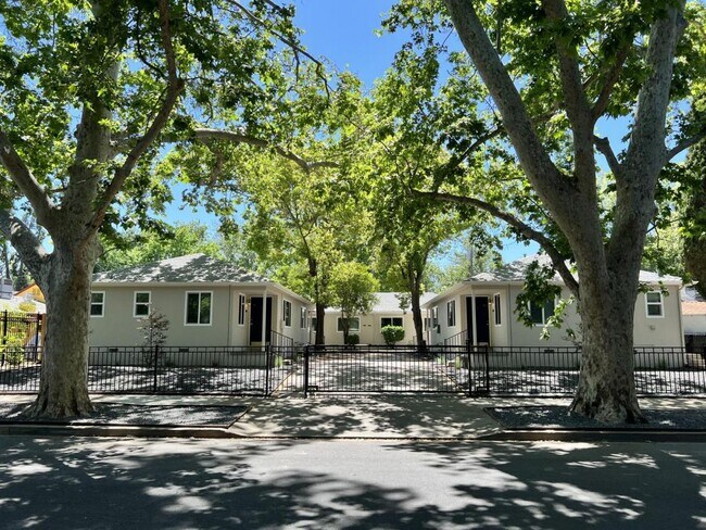 Building Photo - 3208 B St