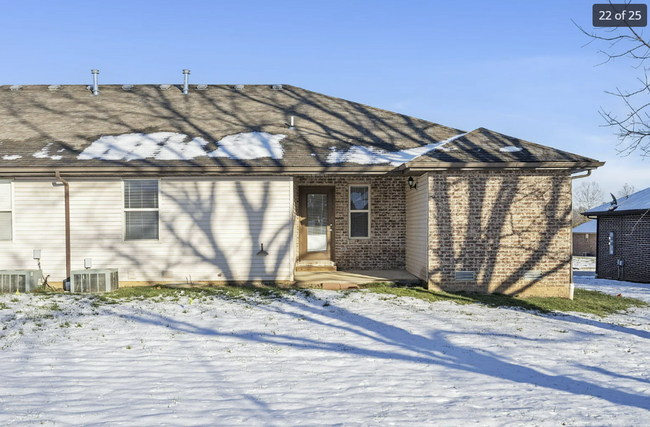 Building Photo - Ozark Duplex