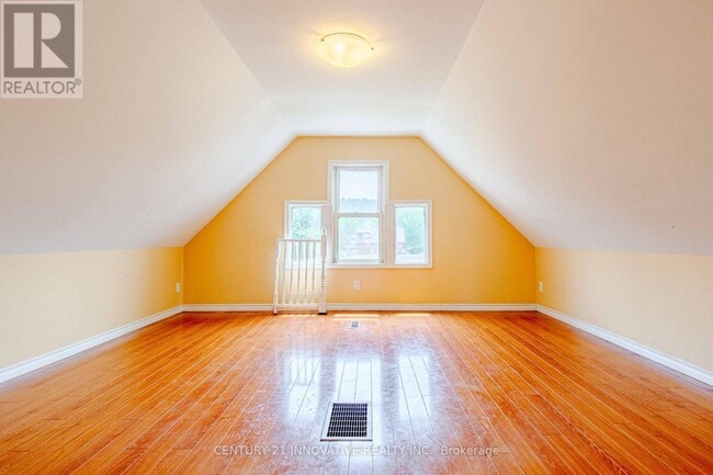 Building Photo - 65 Aikman Ave