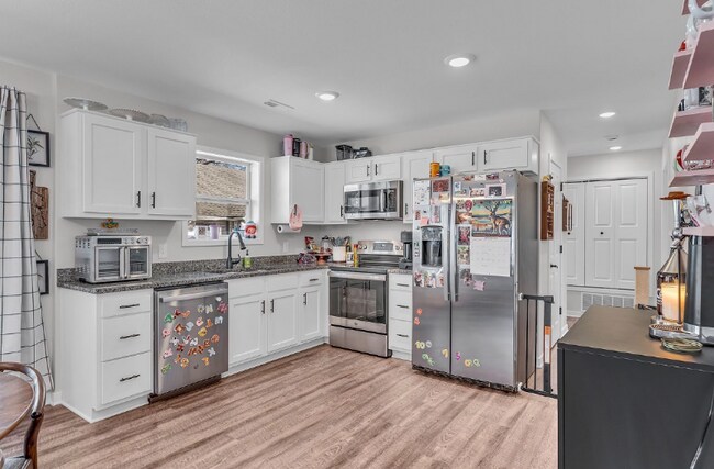 Foto del edificio - 916 SW Warren Ave