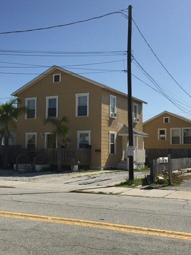 Primary Photo - 229 S Grandview Ave