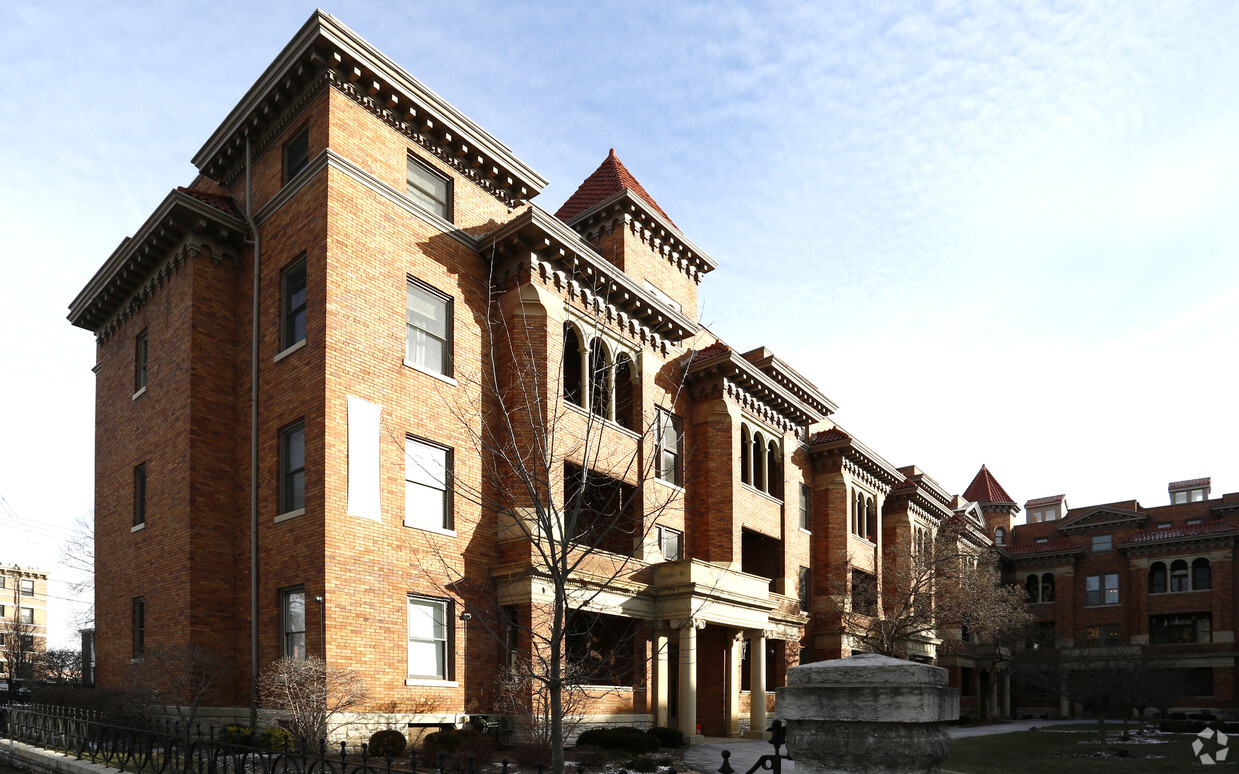 Eden Park Apartments - Cincinnati, OH | Apartments.com