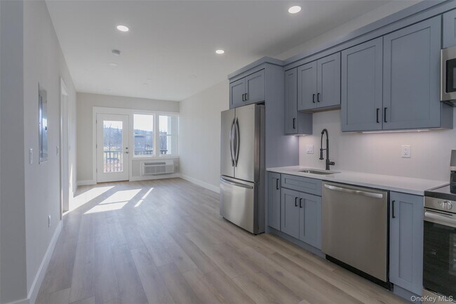 Foto del edificio - 124 S Main St