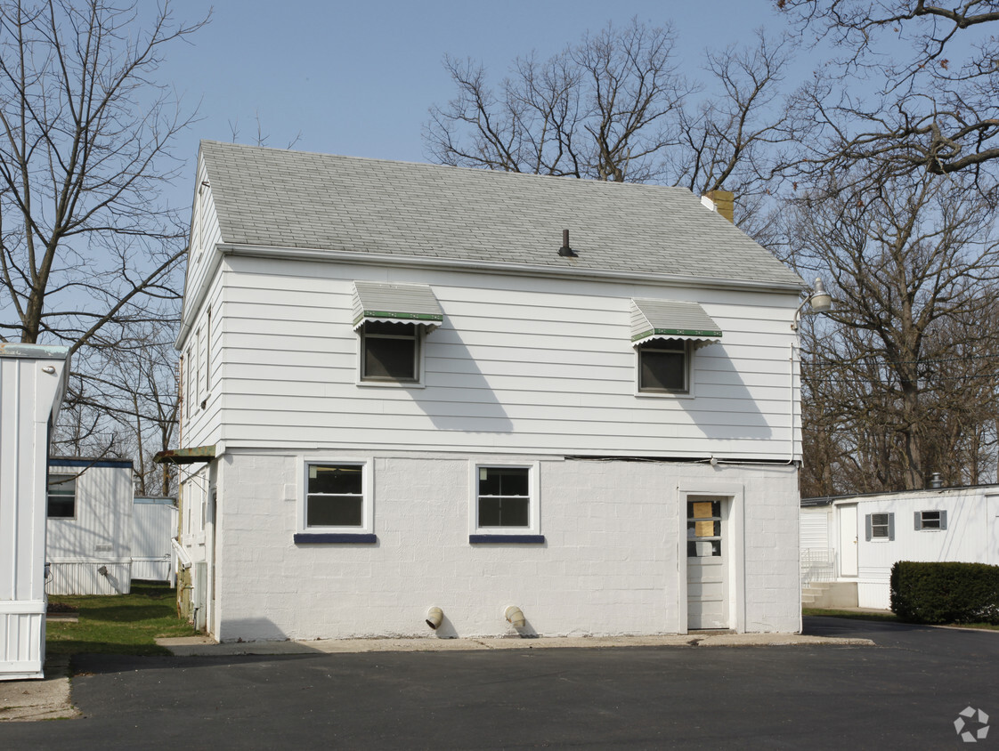 Building Photo - Maple Grove MHC