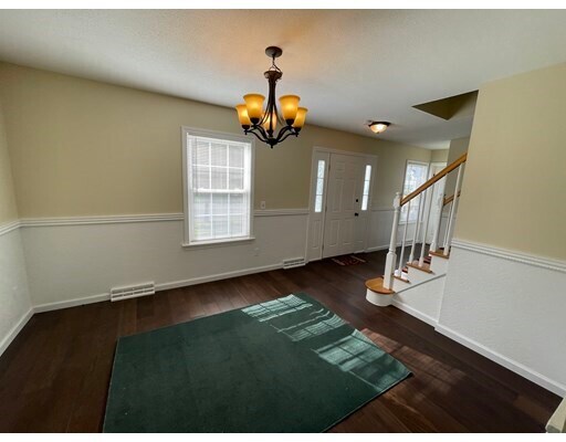 Building Photo - 31 Schuyler Dr