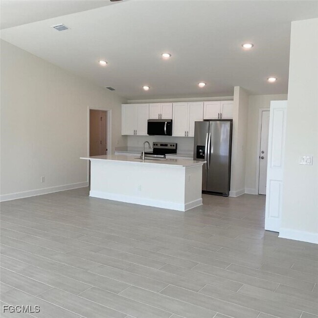 Foto del edificio - 1726 NW 17th St