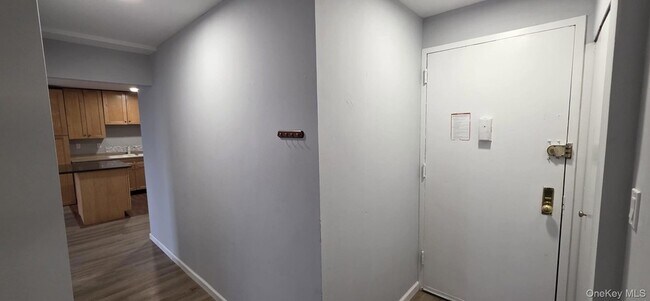 Building Photo - 3240 Netherland Ave