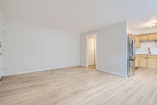 Foto del edificio - 985 Corona St