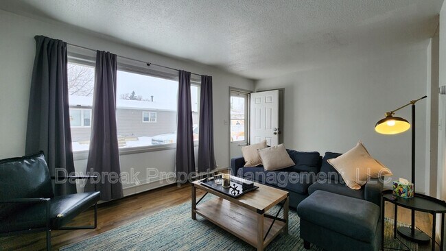 Foto del edificio - 525 7th Ave E