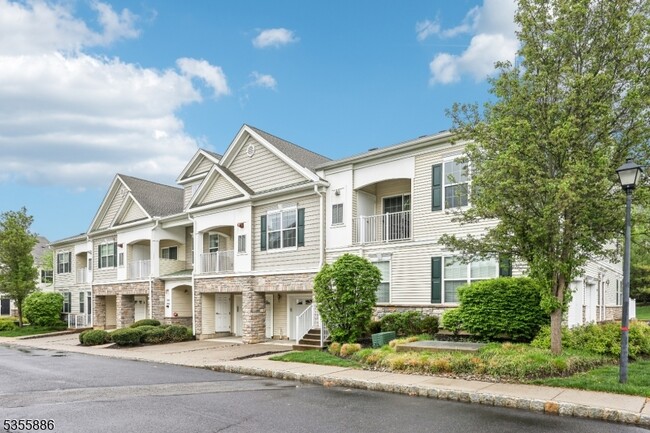 Building Photo - 1507 Meadow Brook Ct