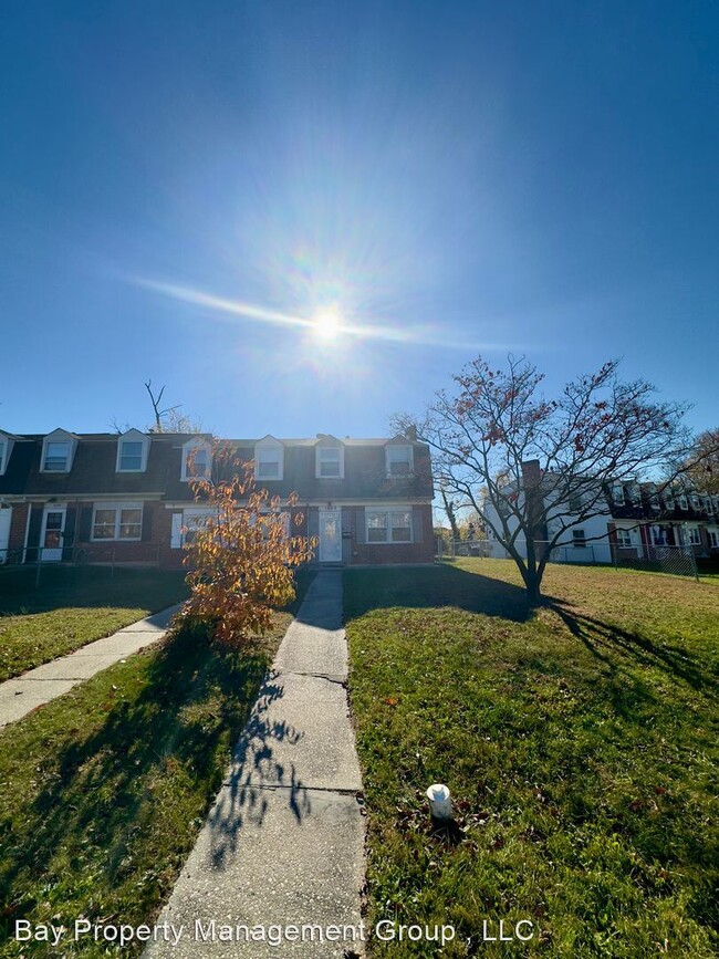 Building Photo - 3 br, 1.5 bath House - 1629 Wentworth Ave