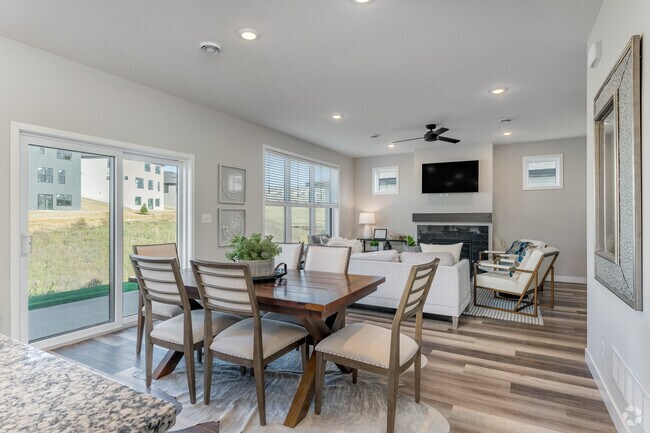 Northport - 3 BR, 2,5 BA - 1888SF - Comedor - The Preserve at West Circle