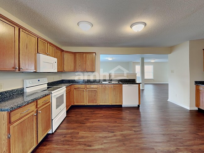 Building Photo - 2957 Seasons Dr