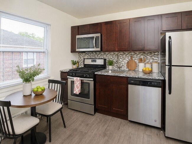 Building Photo - Duncan Hill Apartment Homes