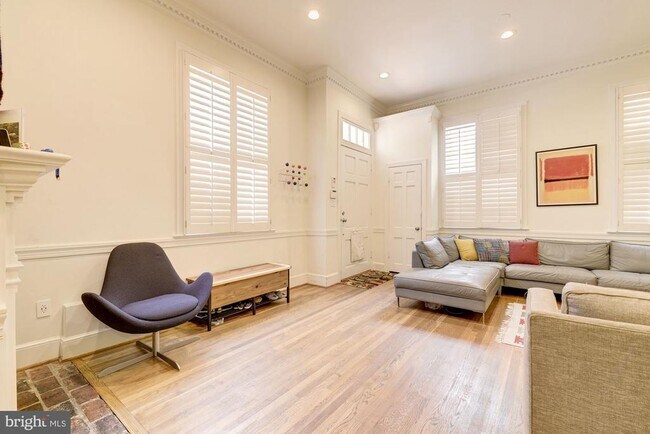 Foto del edificio - 2800 Dumbarton St NW