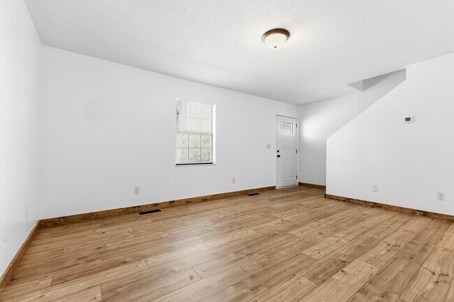 Foto del edificio - 114 Sequoyah Dr