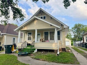 Building Photo - 1309 S Helen St