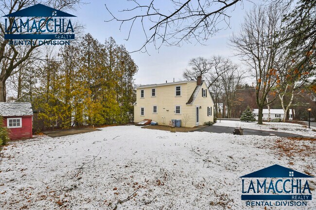 Building Photo - 142 Dalton Rd