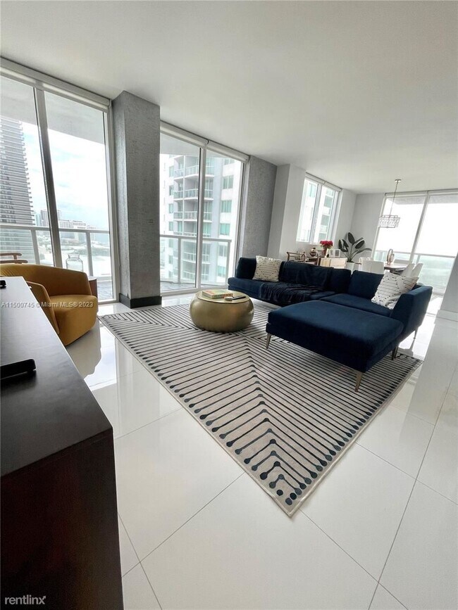 Foto del edificio - 3 br, 2 bath House - 253 NE 2nd St Apt 3303