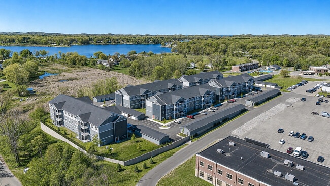 Building Photo - Mona Shores Flats
